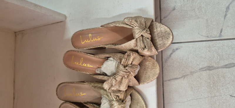 Zapatos dorados