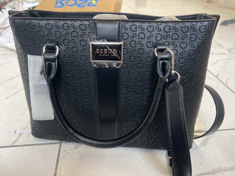 Bolsa guess negra grande mucho empaque