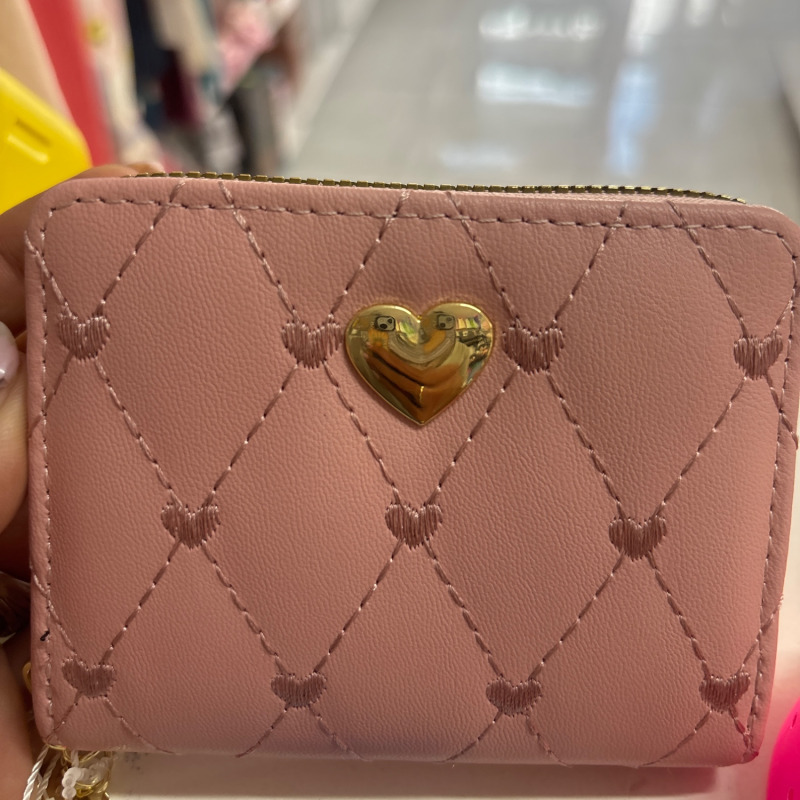 cartera corazones rosa